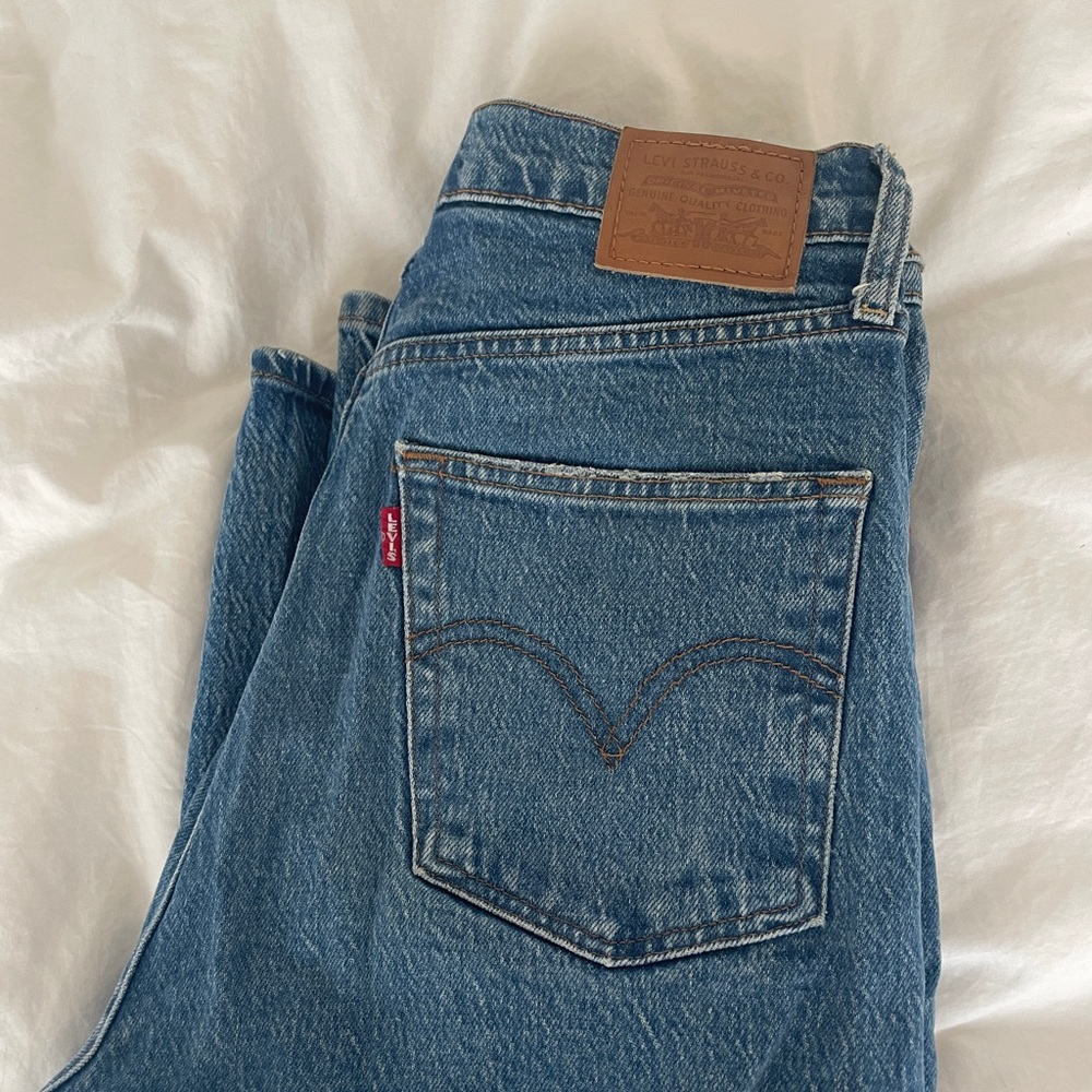 Levi's Ribcage Crop Boot Jeans